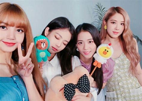 Blackpink Ft Selena Being Cute Yo Daily Dose Of Uwu Allkpop Forums