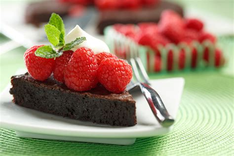 The ultimate collection of delicious & easy gluten free dairy free desserts recipes for sweets lovers everywhere! Manitoba Egg Farmers - Gluten Free Chocolate Cake