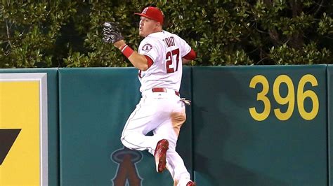 Mike Trouts Greatest Catch The Art Of Robbing A Home Run Espn