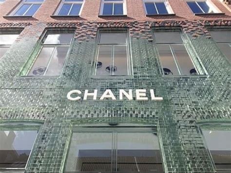 Glass Stronger Than Brick For Chanels New Facade Brick Architecture