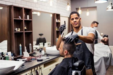 How To Start A Professional Barber Career In Miami