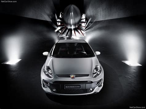 Das fahrzeug wurde regelmäßig gewartet und schonend. De Gennaro Motors: Europa - Fiat Punto Evo Abarth Essence
