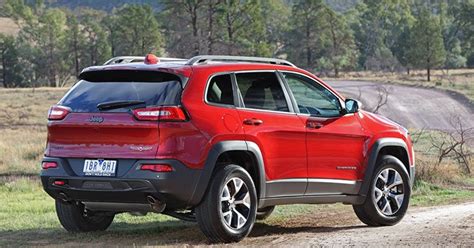 5 Reasons The Jeep Cherokee Trailhawk Can Take You On Your Summer Adventure