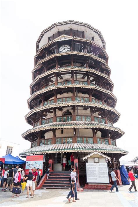 À faire près de leaning tower of teluk intan. TELUK INTAN, MALAYSIA, May 1, 2018: Ethnic Malaysian ...
