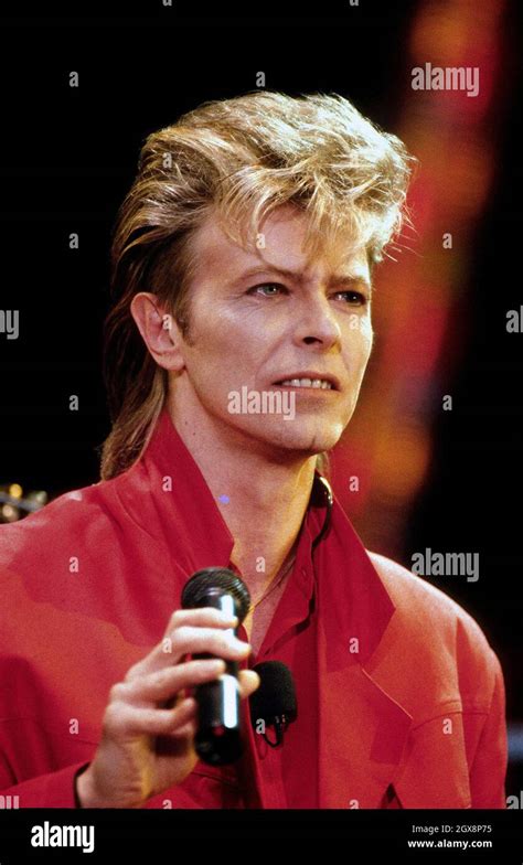 David Bowie In Concert Inin1987 Stock Photo Alamy