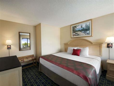 Ramada By Wyndham Titusville/Kennedy Space Center, Titusville (FL) - 3