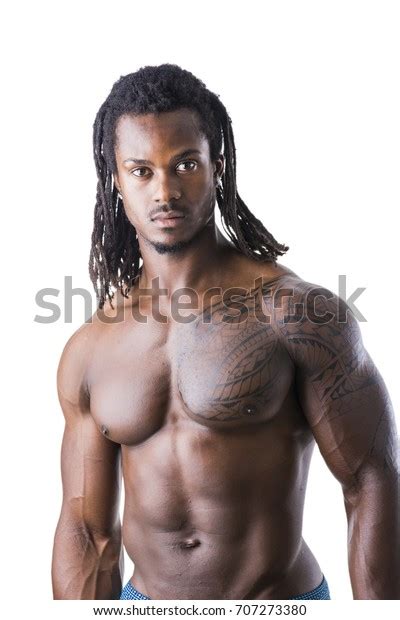 African American Bodybuilder Man Naked Muscular Foto Stock 707273380