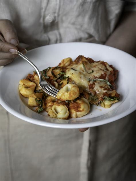 Easy Tortellini Casserole | Recipe | Dinner, Super easy ...