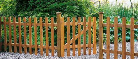 Begin at one end of the proposed fence line and locate the property boundary pin. DIY Garden Fencing For Beginners | Gomen Kudasai