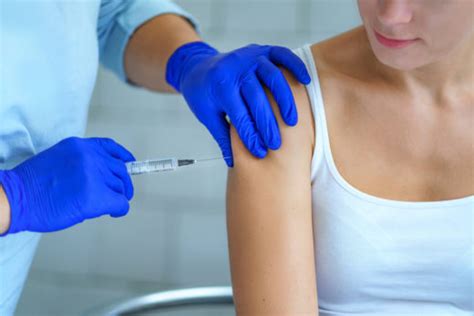 Bei fortbestehendem ansteckungsrisiko wird eine erste auffrischung des impfschutzes nach drei jahren empfohlen. Tetanus Impfung » Mit diesen Kosten müssen Sie rechnen