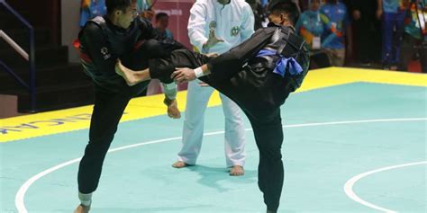 ✔️jufferi jamari membalas sikutan dan pukulan ngawur lawan hannya dengan senyuman lur# 2:59. Kecewa dengan Juri, Atlet Pencak Silat Malaysia Rusak ...