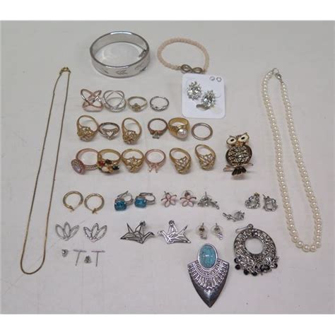 Misc Costume Jewelry Multiple Rings Bangle Bracelet Earrings Necklaces Etc Oahu Auctions