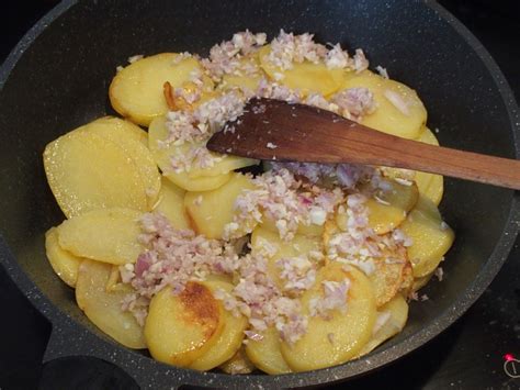 Emincé de pommes de terre au Munster et truite fumée