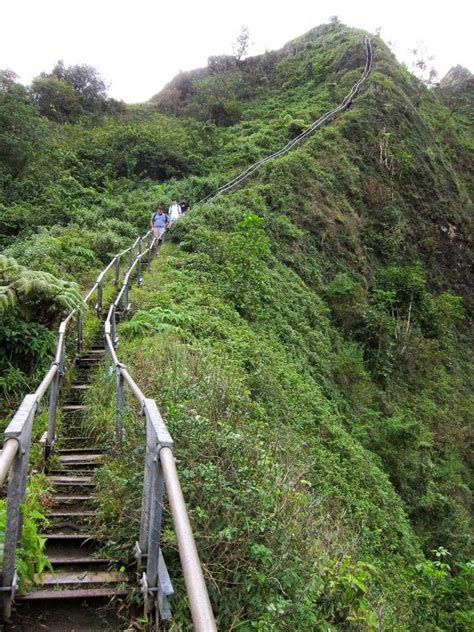The Haiku Stairs Hawaiis Forbidden Stairway To Heaven ~ Kuriositas