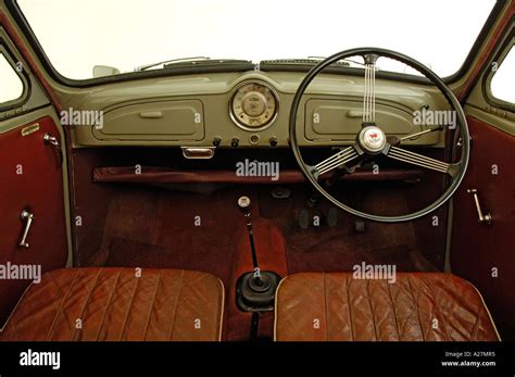 1957 Morris Minor 1000 Stock Photo Alamy