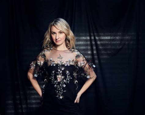 Lisa Mccune Shines In Girl From The North Country Cw