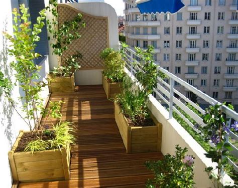 Avoir un balcon en longueur peut être un handicap pour l'aménagement. Amenagement Terrasse Balcon Amenagement Balcon En Longueur ...