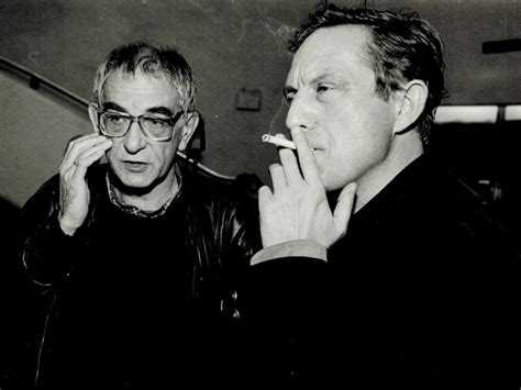 He made a large number of documentaries for television before shooting his first feature film presonel in 1975. Piesiewicz: Jestem sam - Więź