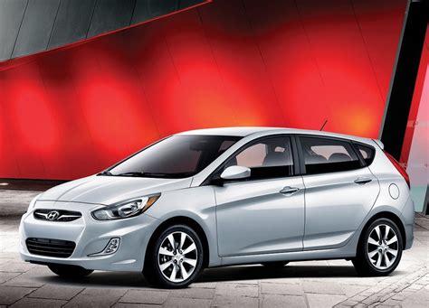2012 Hyundai Accent Price Mpg Review Specs And Pictures