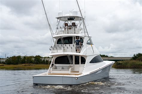 Viking Yachts Gallery For 72sb