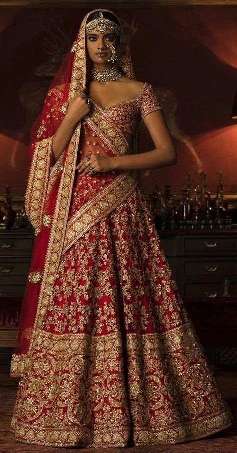 Pin By Vaishnavi Gupta On Bride Indian Bridal Lehenga Indian Bridal Dress Indian Bridal Wear