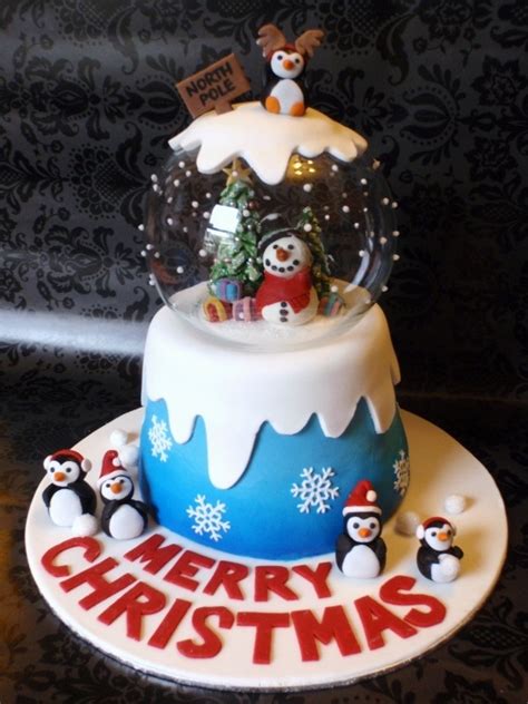 Cake is one of the best things that has happened to life! 11 Awesome And Easy Christmas cake decorating ideas ...