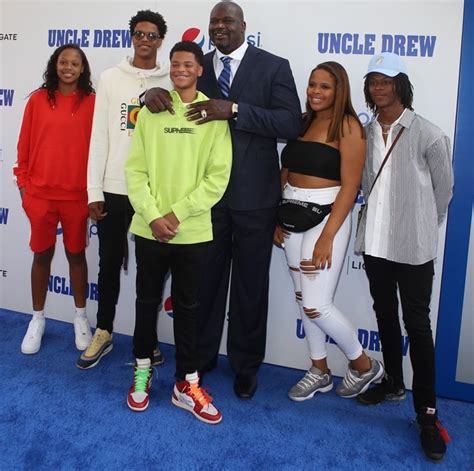 How Tall Is Shaquille Oneal His Height And Shoe Size Revealed