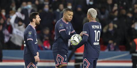 Ligue 1 le PSG tenu en échec au Parc par Troyes Le Point