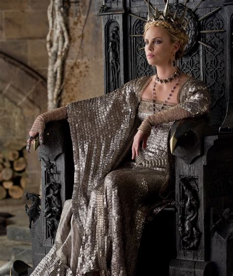 Charlize theron snow white and the huntsman is a great htc one m9 wallpaper. Chinese na Makulit: Charlize Theron plays the Evil Queen ...