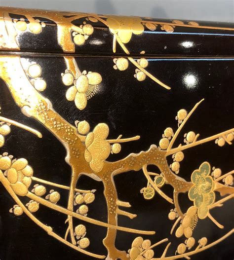 Antique Japanese Lacquer Box With Makie Kuraya