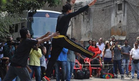 Tiger Shroff Performs Live Action Stunts To Promote Heropanti Koimoi