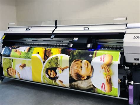 Large Banner Printer In 2020 Banner Printer Banner Printing Vinyl