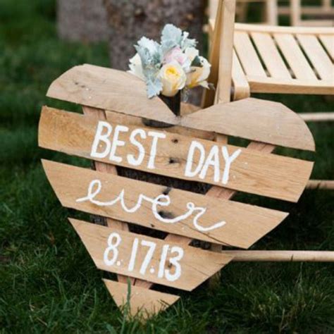 The Best 20 Wedding Aisle Signs Ever