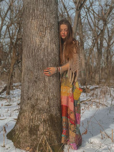 Tree Huggin Hippie ☮️🌿🌲