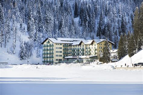 4 Star Hotel On Lake Misurina Grand Hotel Misurina Official Website