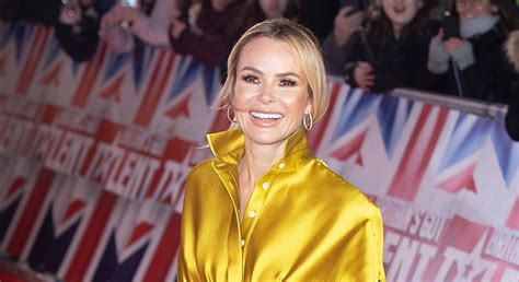 Amanda Holden Discusses Toilet Seat Hovering With Friends