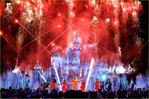 Photo Disney Magical Holiday Celebration 2018 39 Photo 4190111