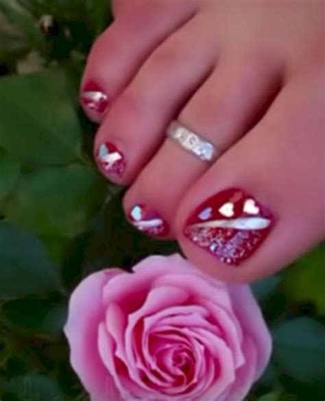 13 Pedicure Designs That Will Perfectly Dress Up Your Toenails