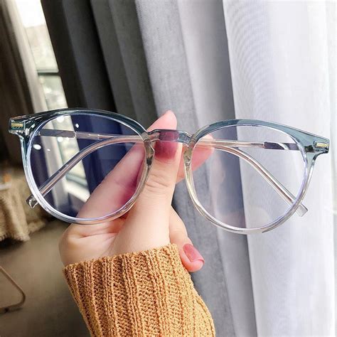Soandei Fashion Tr90 Round Frame Women Glasses Clear Anti Blu Ray Lens Eyewear Vintage Rivets Men