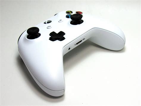 White Xbox One Controller Review Xbox One S Controller
