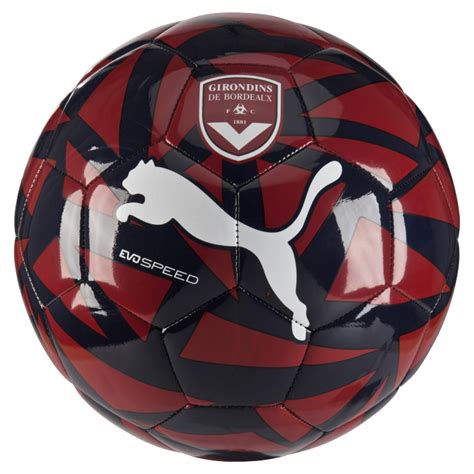Qui est admar lopes, le futur directeur technique des girondins de bordeaux ? Ballon Girondins de Bordeaux bleu et grenat sur Foot.fr