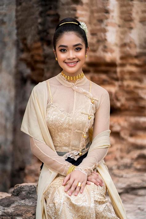 Pin By Thae Hsu On Myanmar Dress In 2023 Traditional Dresses Designs