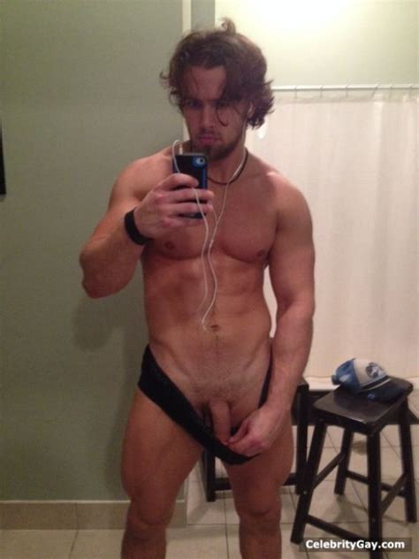 Omg He S Naked Superstar Wwe Wrestler And Referee Brad Maddox