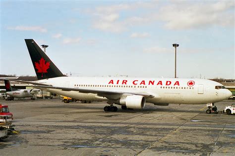 Pl16mars00ac7672 Air Canada Boeing 767 233er C Gavf Fin 6 Pierre