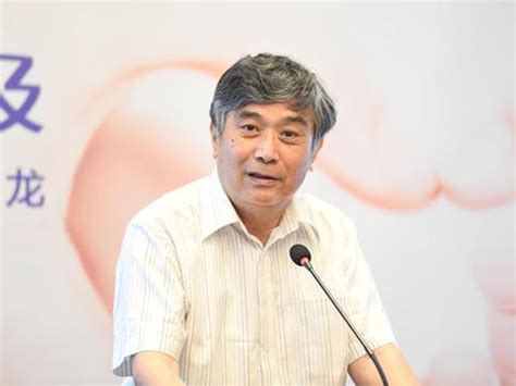 瓦西里耶娃表示，国家隐瞒了新型冠状病毒疫情的真实情况。 她说，他们迫使医生掩盖真实情况，不让他们透露缺乏防护设备问题。 我们的国家处于危险境地。 当局非常愚蠢。 瓦西里耶娃表示，医生在没有佩戴必要防护设备的情况下为患者进行治疗. 中疾控專家初步判斷 北京疫情是歐洲新冠病毒變種 | 多倫多 | 加拿大中文新聞網 - 加拿大星島日報 Canada Chinese News