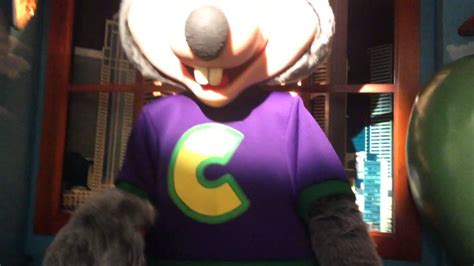 Chuck E Cheese Up Close And Personal With The Animatronics Show 2