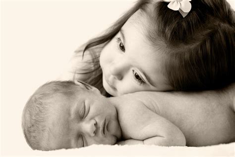 Pin By Danielle Billiet On Photography Newborn Pictures Sibling