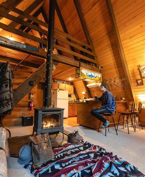Cabin Outdoors Treehouse On Instagram Cozy Cabin 🤩🤩 Double Tap If