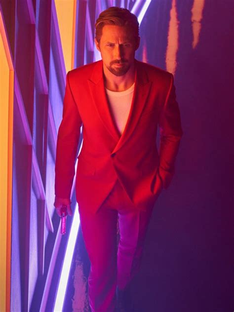 Ryan Gosling Red Blazer The Gray Man 2022 Suit