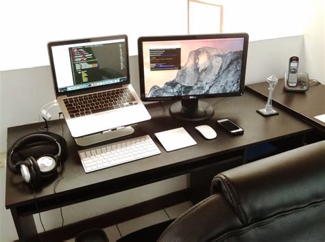 Mac Setup The Dual Screen Desk Of A Software Engineer